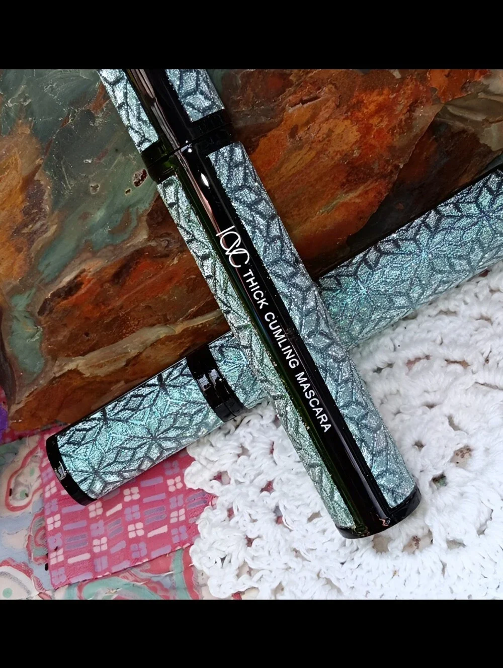 🆕️(2) 4D FIBER BLACK MASCARA WATERPROOF, CURLING & VOLUMINOUS